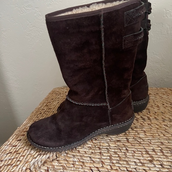 UGG Shoes - UGG AUSTRALIA 219495 dark brown suede sheepskin mid calf winter boots size 7